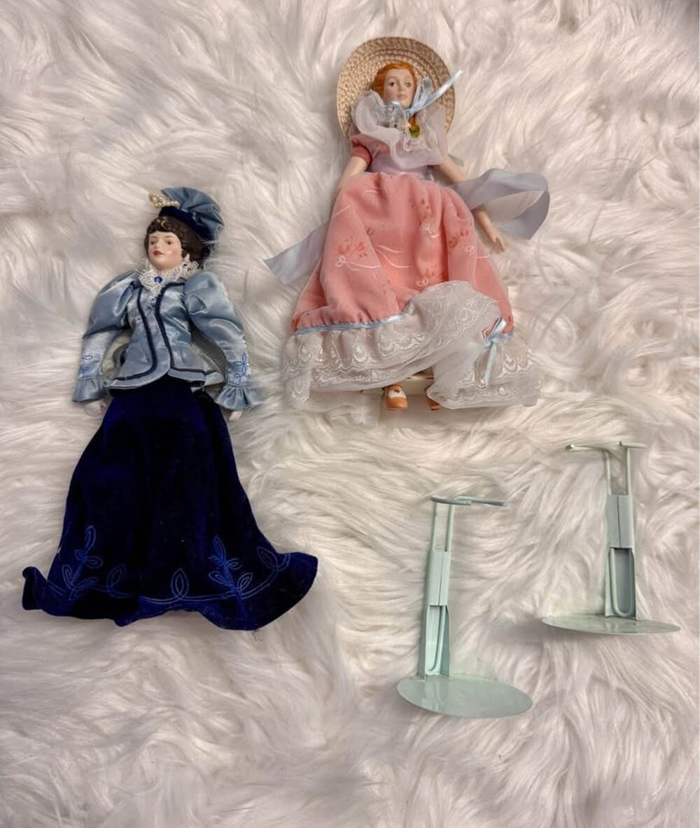 Vintage AVON Fashion of American Times Porcelain Dolls -set of two- 1987 & 1988